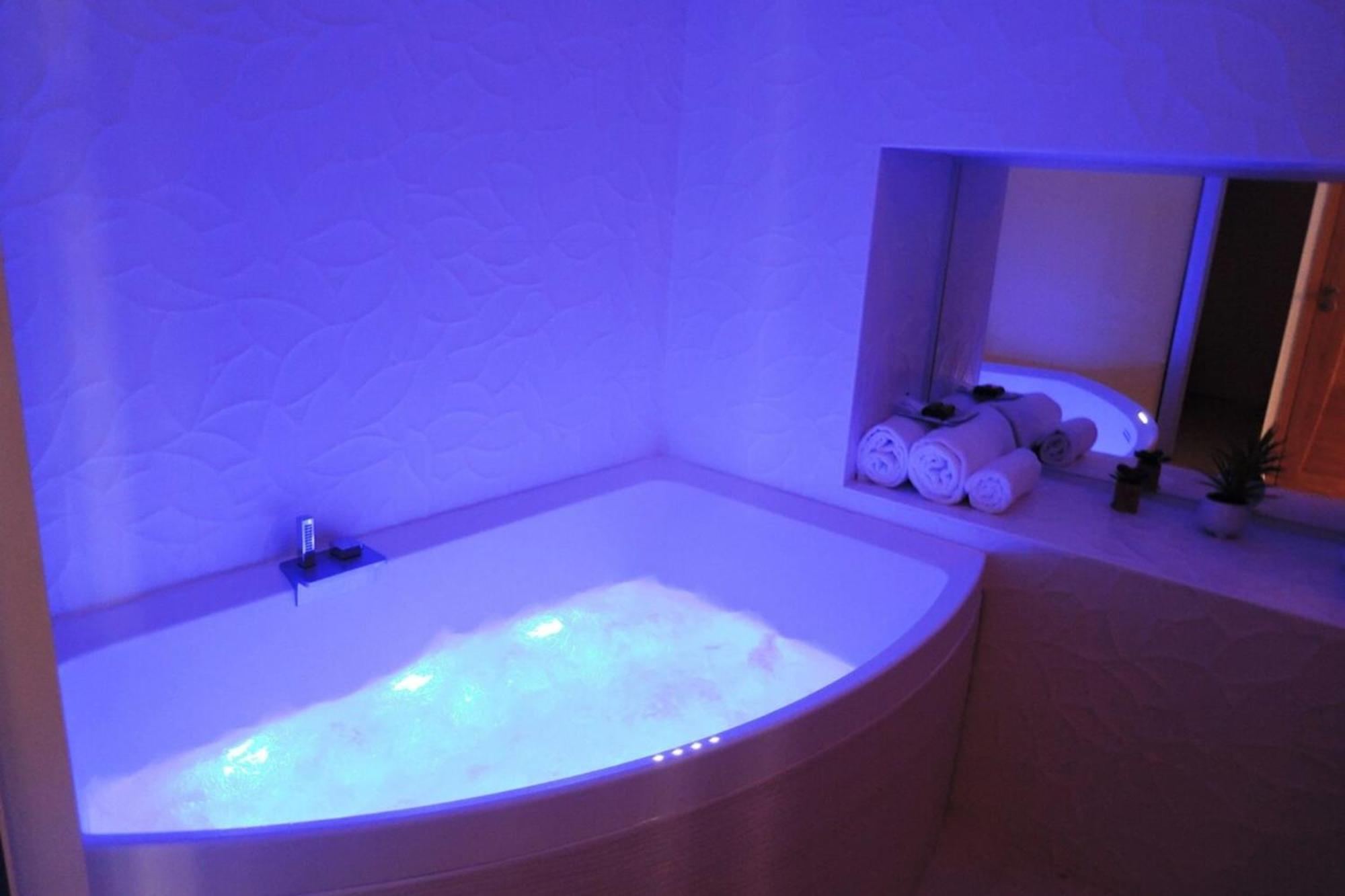 L'Eau Vive Jacuzzi Et Sauna En Vieille Ville 5 Άννεσι Εξωτερικό φωτογραφία
